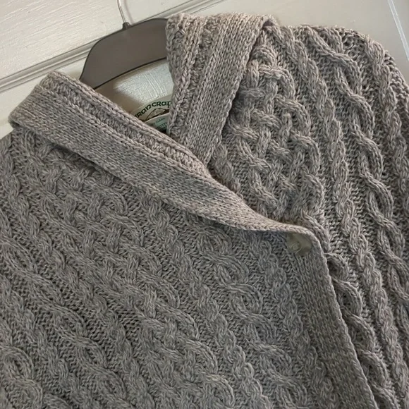 Aran Craft Merino Wool Button Cape Poncho - Picture 15 of 16